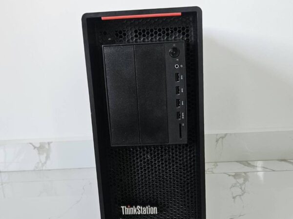 Lenovo ThinkStation P520 Xeon W2145 HDD 2 TB RAM16GB Quadro P4000(8GB DDR5)งานคำนวน วิเคราะห์ เขียนแบบ งานตัดต่อ งาน 2 D 3D